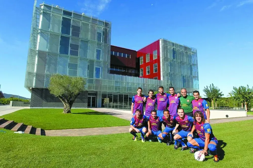 La Masía a pleno con el equipo que ganó todo bajo el mando de Guardiola