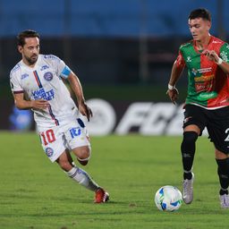 Everton Ribeiro y Guillermo López