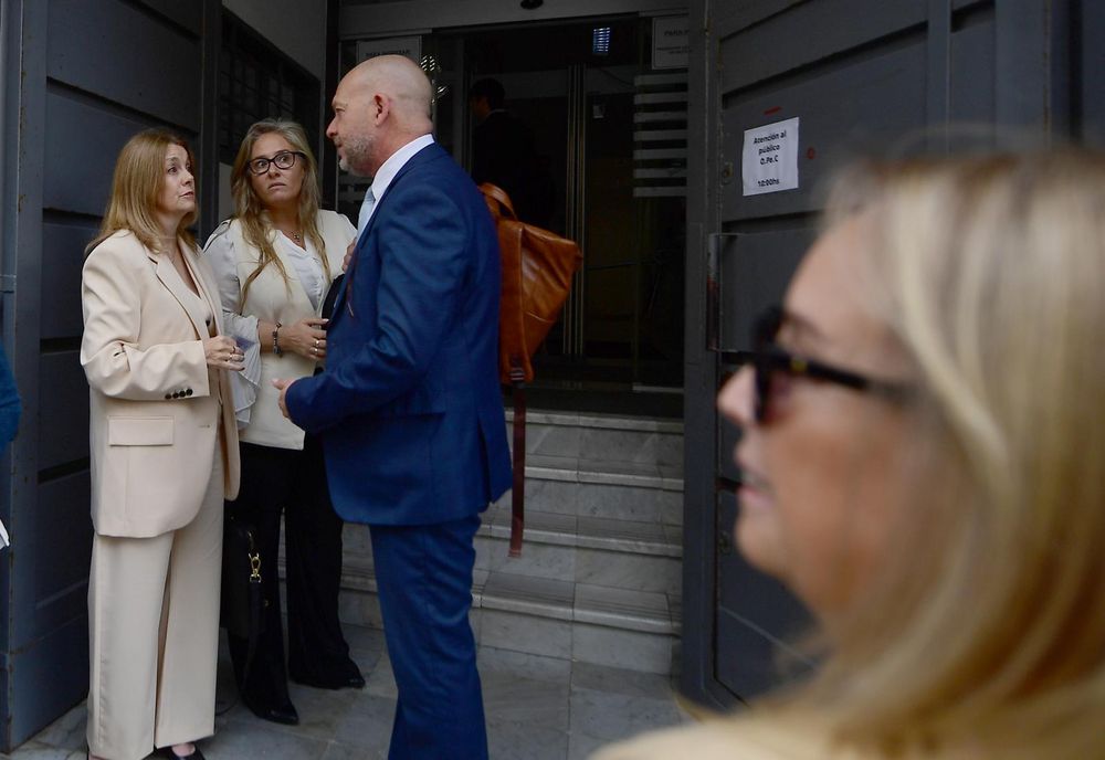 Abogados de los damnificados de Sara Goldring antes de la audiencia