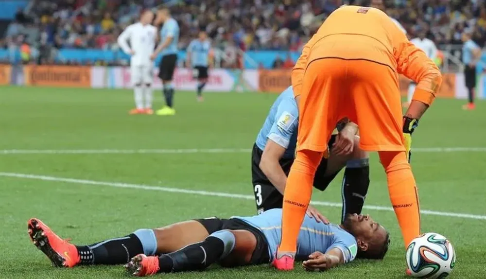 Así quedó Palito y siguió jugando