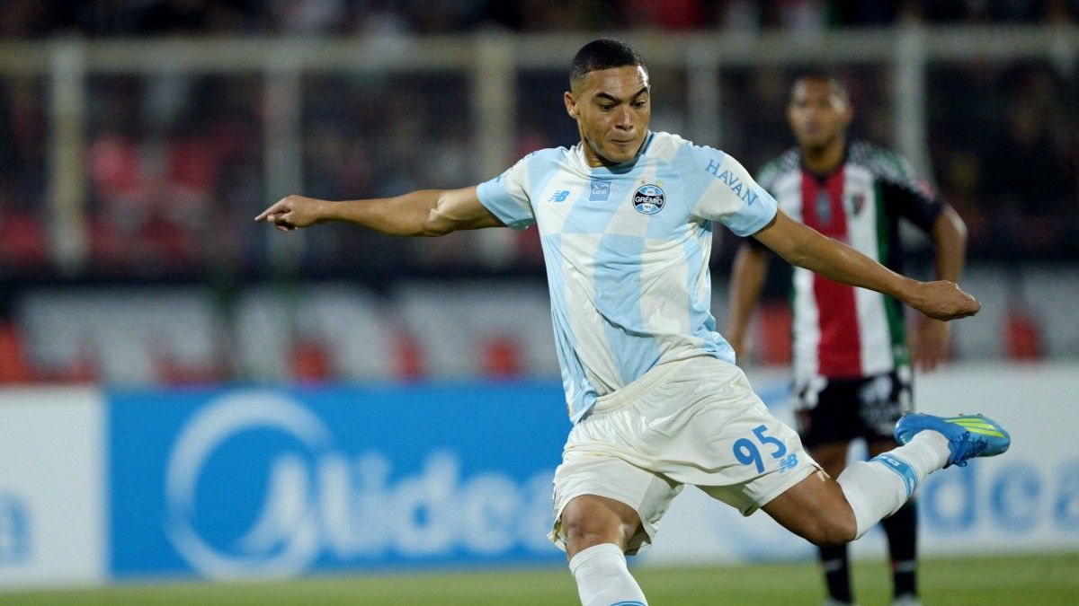 Sebastián Pérez ataja tres penales consecutivos y escribe una página histórica en la Copa Sudamericana — image 1