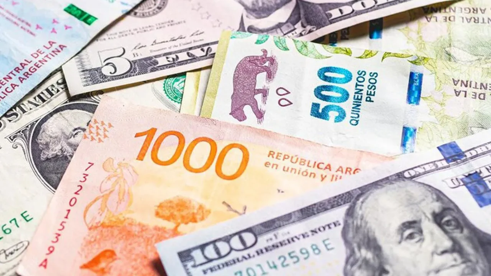 El dólar oficial podrá fluctuar entre los $1000 y $1400, con intervención del Banco Central de la República Argentina para estabilizar el mercado.