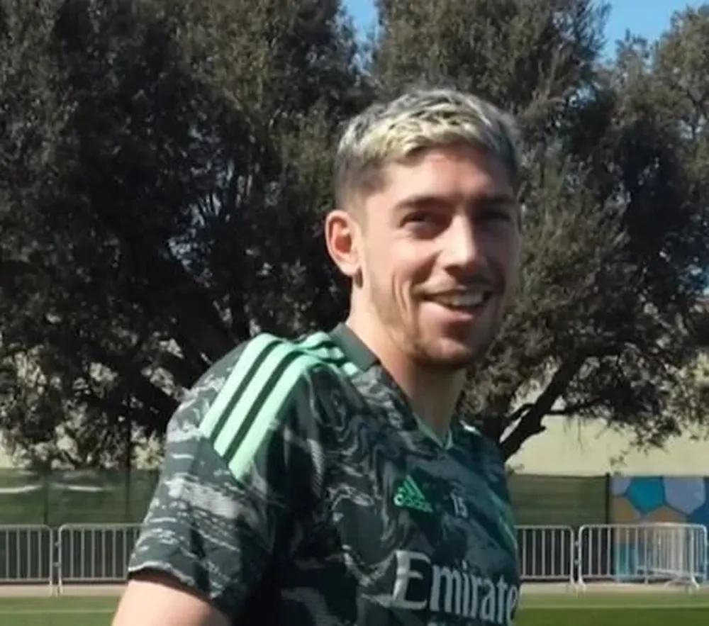 Fede Valverde sonriente en la práctica de Real Madrid