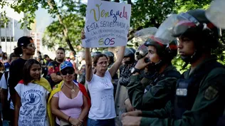 Maduro aprovecha división de oposición y adelanta elecciones