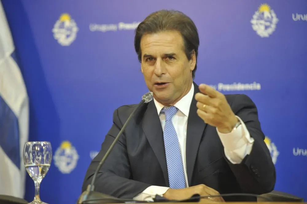 A la fecha no hay datos que avalen el uso de las vacunas en menores de 18 años, y por lo tanto no están autorizadas en Uruguay, informa el MSP