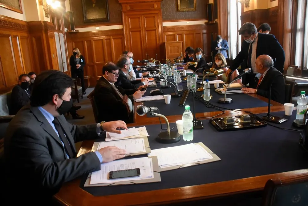 Reunión de la Comisión de Constitución y Legislación del Senado por el desafuero del senador Guido Manini Ríos