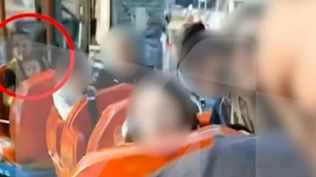 Madre del niño que falleció tras caer del Gusano Manzana denuncia que la causa de la muerte se conocerá en meses