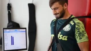 Matías Viña salió lesionado nuevamente en Palmeiras