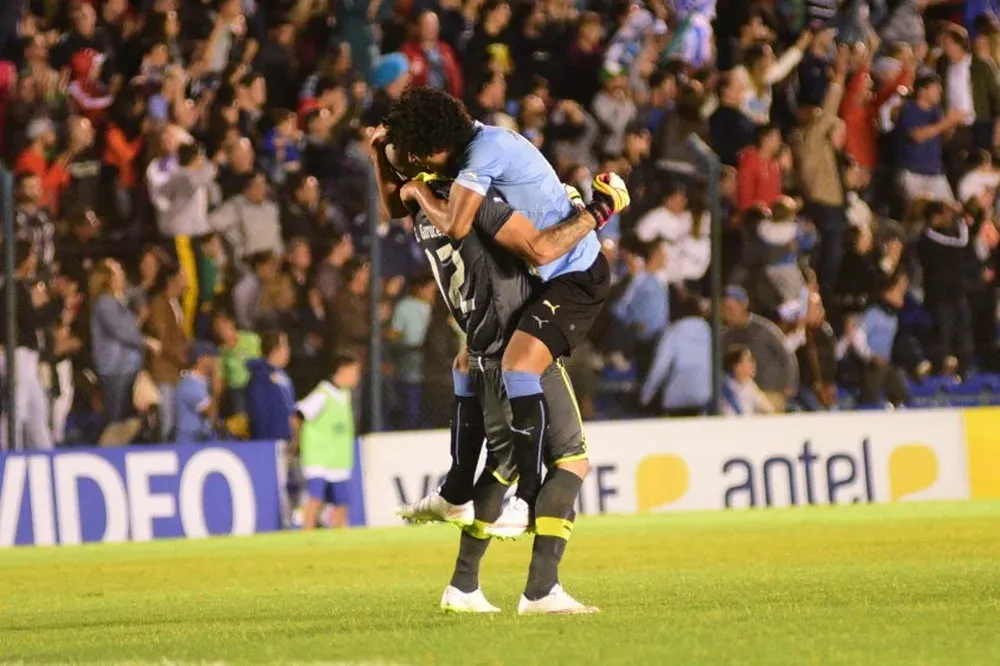 Mauricio Lemos con Gastón Guruceaga en la sub 20
