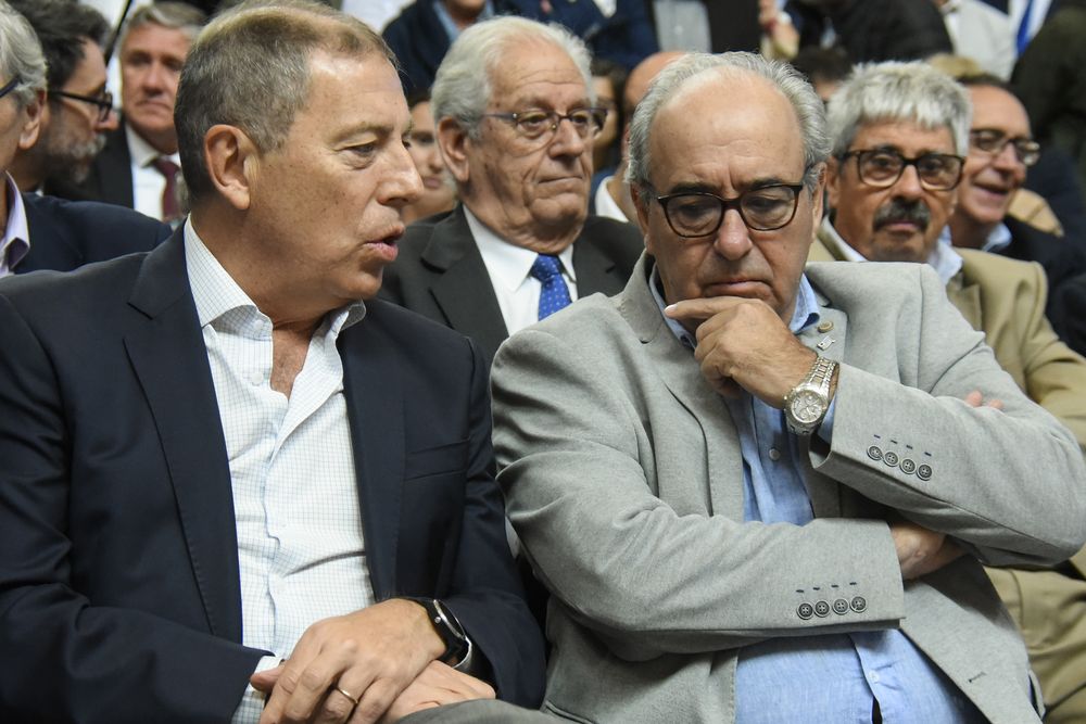 Oddone, ministro de Economía y Finanzas, junto a Fratti, titular de la cartera de Ganadería, Agricultura y Pesca.