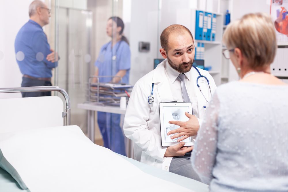 Costa Rica es reconocida por su bajo gasto en salud y avances en la conceptualización del derecho a la atención médica.