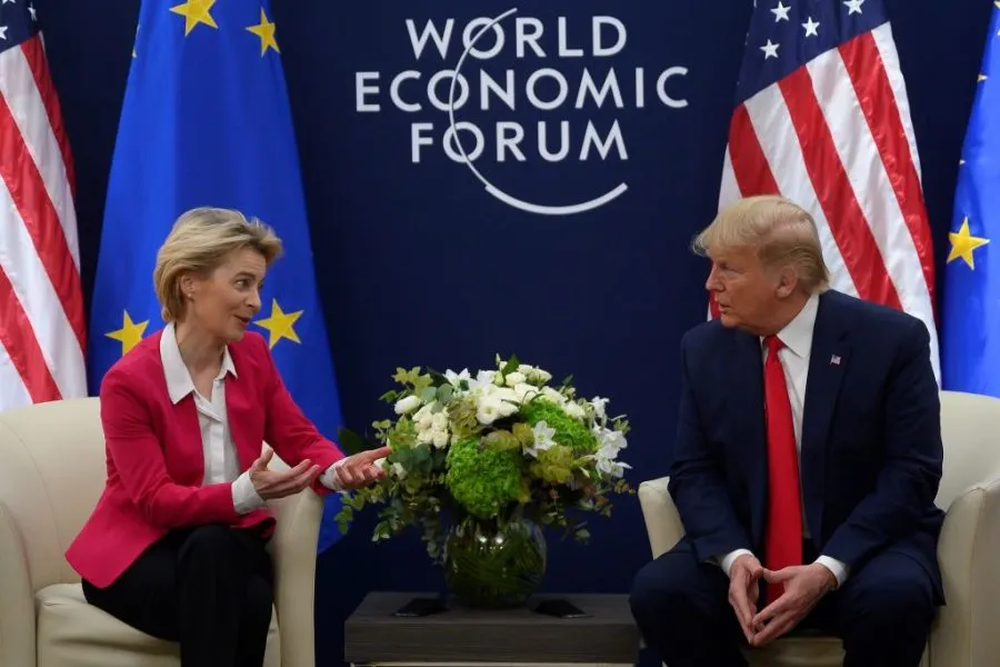 Úrsula Von der Leyen, presidenta de la Comisión Europea y Donald Trump, presidente de Estados Unidos.