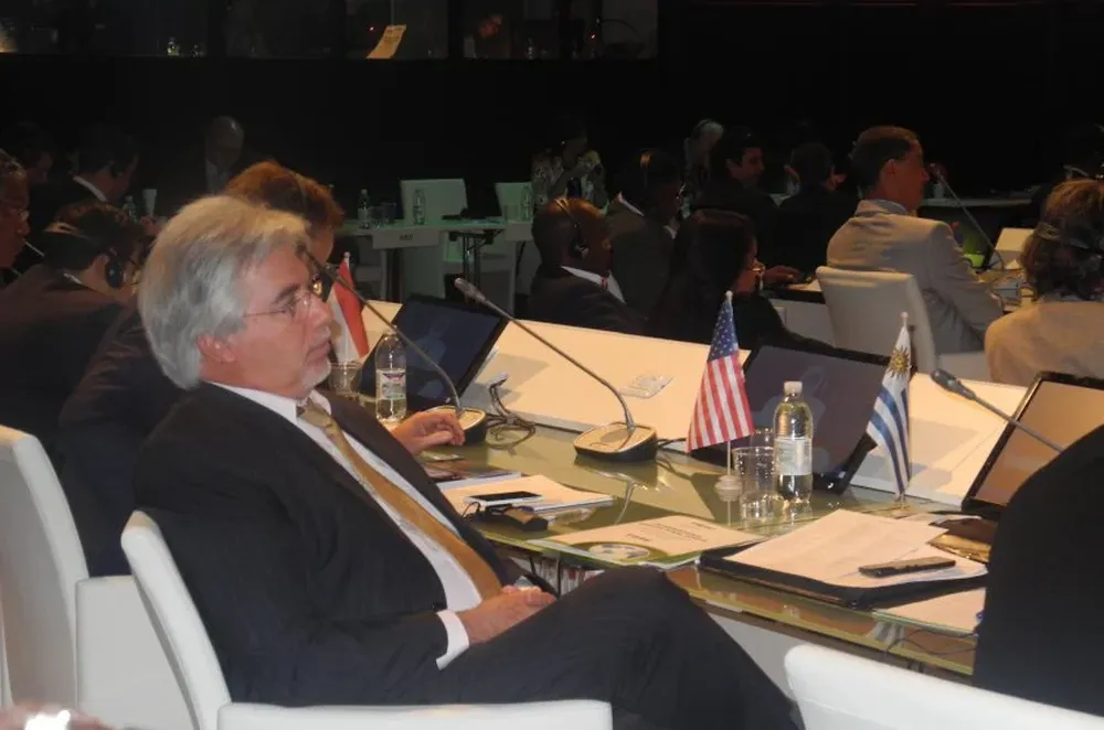 El ministro Aguerre momentos antes de su intervención en el Foro Agrícola en la Expo Milán