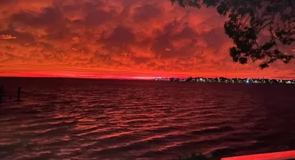 Foto de nubes rojas en Young y Fray Bentos compartidas por Néstor Santayana