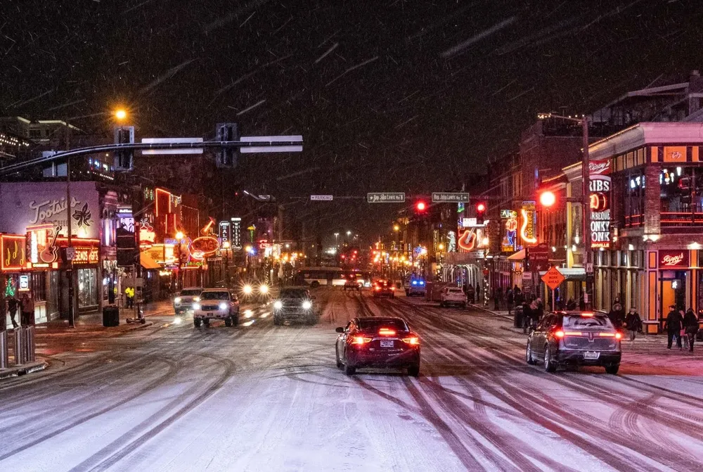 La nieve cae en Nashville, Tennessee
