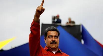 en plena crisis, serie y pelicula oficial de chavez entre prioridades de maduro