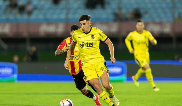 Gastón Togni en el partido ante Progreso
