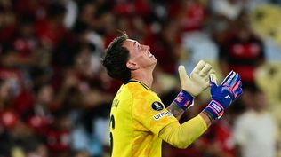 Fernando Muslera, figura en Estudiantes vs Flamengo en Maracaná