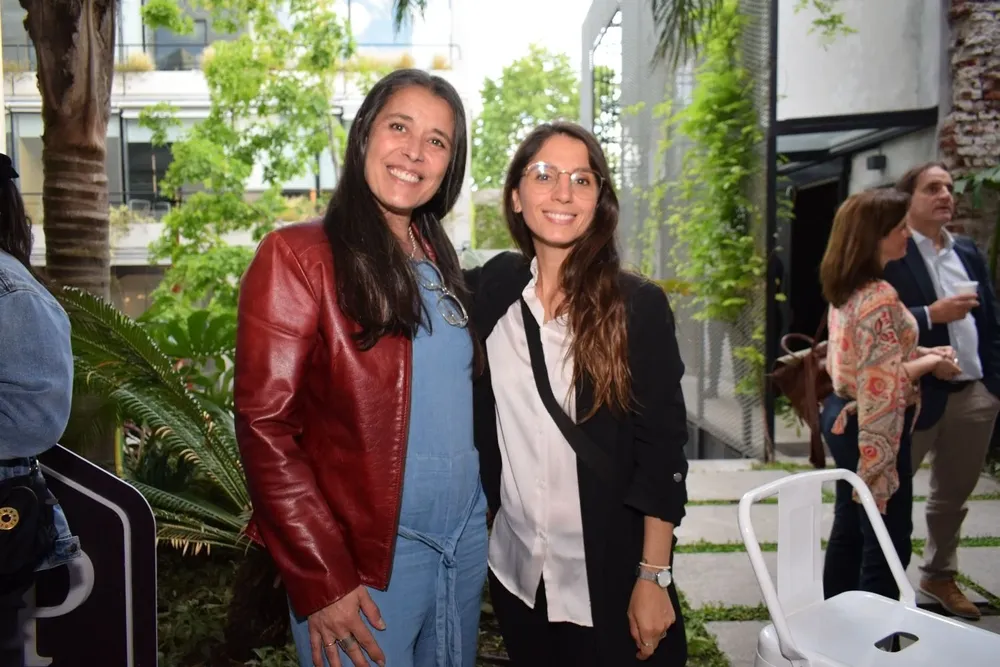 Laura Serra y Vivian Etchepare