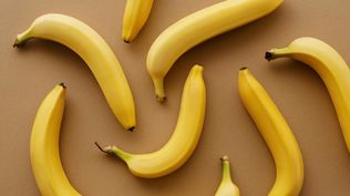 La ciencia explica por qué conviene comer una banana después de cada cena: estos son los múltiples beneficios que tiene