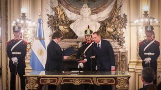 Diego Santilli le ganó la primera pulseada dentro del Gobierno a Patricia Bullrich