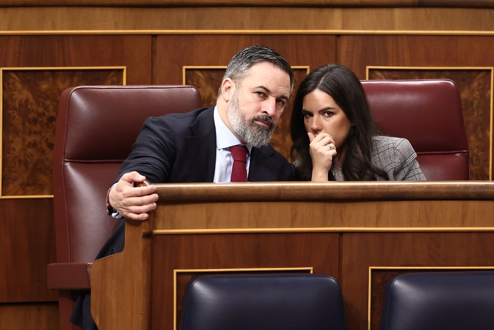 El presidente de Vox, Santiago Abascal y la portavoz del partido, Pepa Millán. EUROPA PRESS