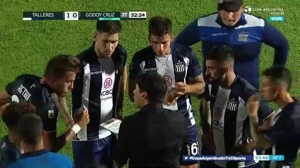 La jugada a lo Bilardo del Cacique Medina