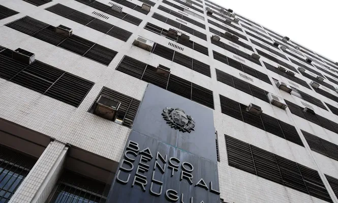 Inflación superó 8% en 12 meses