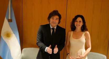 La presidenta de la Comunidad de Madrid, Isabel Díaz Ayuso, y el presidente de Argentina, Javier Milei, en Madrid.
