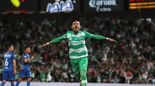 Franco Fagúndez celebra su primer gol para Santos Laguna de México