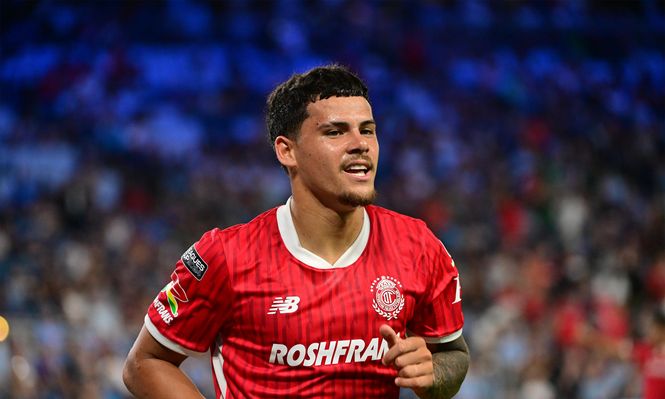 Maximiliano Araujo de Toluca celebra su gol&nbsp;