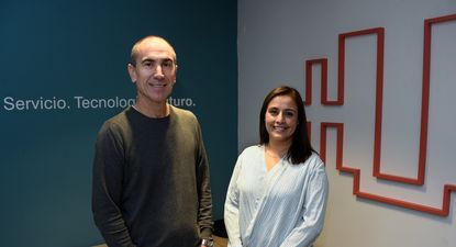 César Pizzini, director de Plus Ultra, Patricia Salas, Sales Manager de Ricoh.