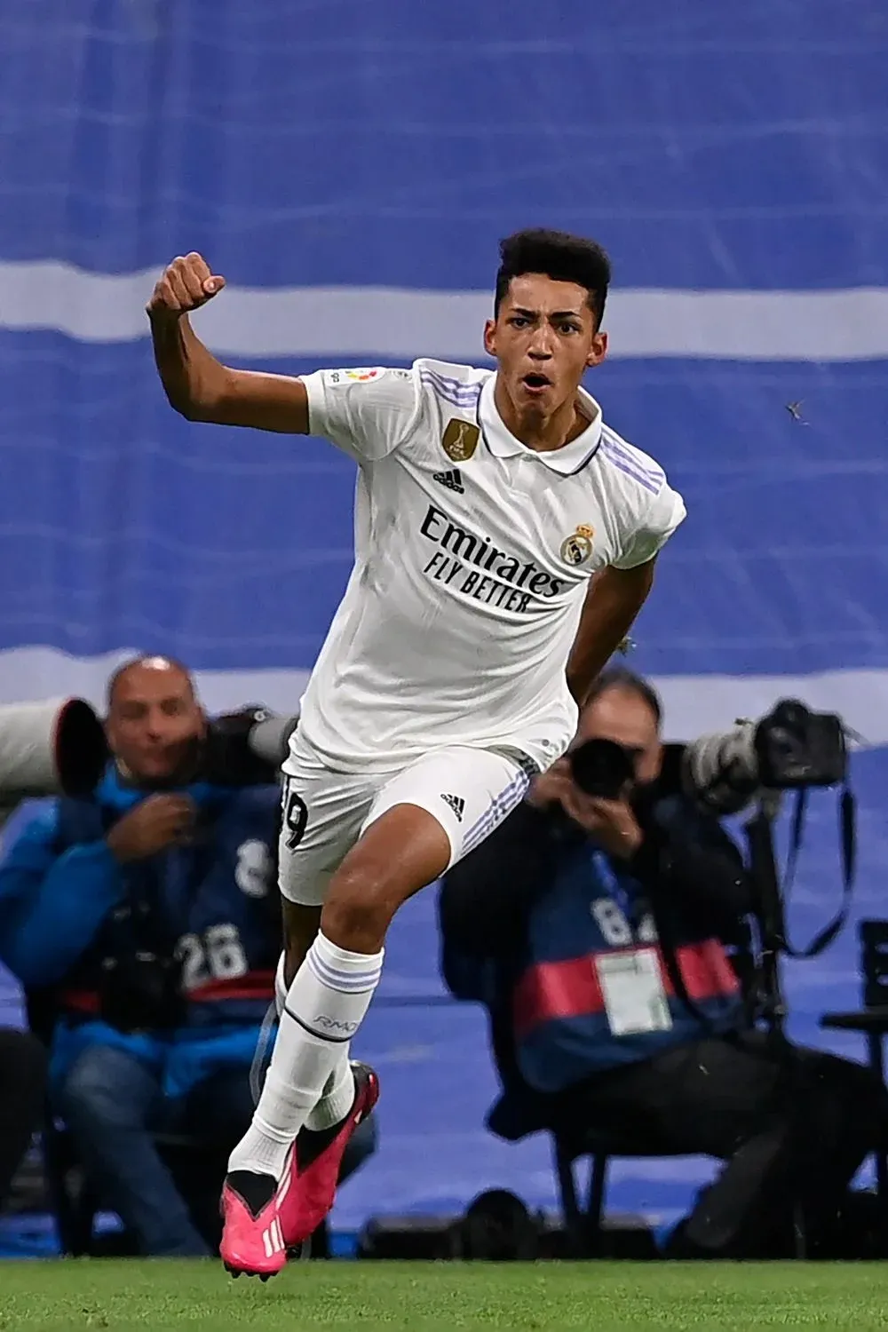 Álvaro Rodríguez celebra su golazo para Real Madrid