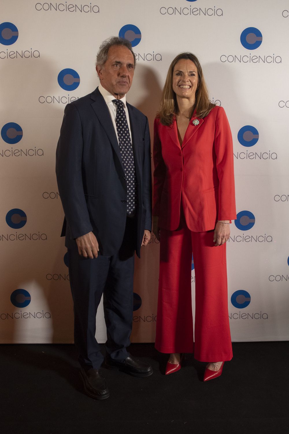 El secretario de Turismo, Ambiente y Deportes Daniel Scioli junto a Silvana Vives El secretario de Turismo, Ambiente y Deportes Daniel Scioli junto a Silvana Vives