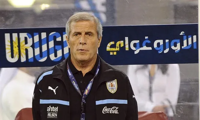Tabárez nunca ganó en Chile a locales