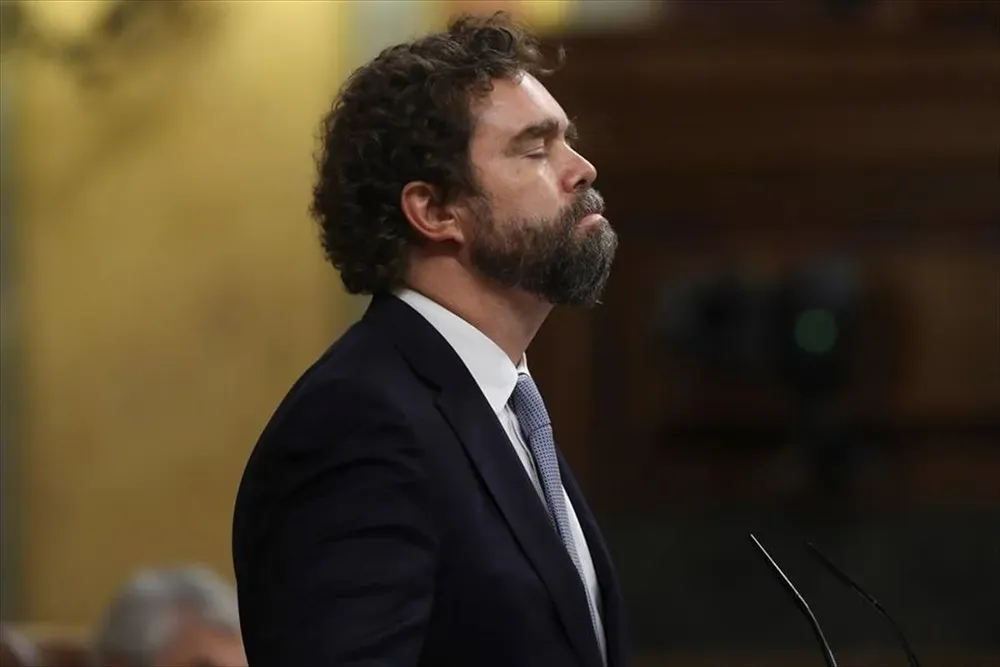 Espinosa de los Monteros deja Vox.