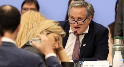 Contratos irregulares, acusaciones de aprietes y mercadería por vencer: por qué echaron a Pablo De la Torre
