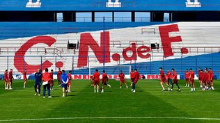Nacional entrenó en el Gran Parque Central con el Diente López