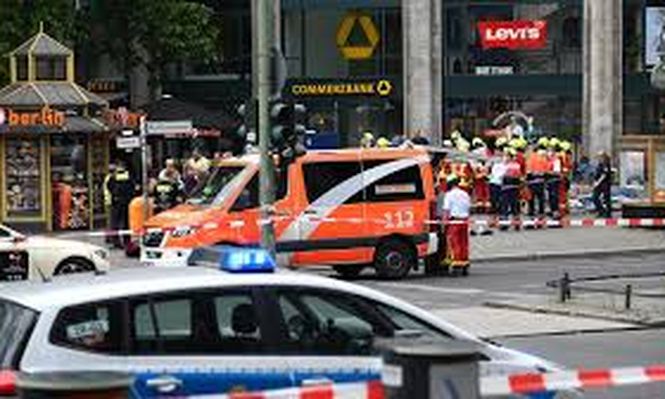 Un hombre atacó a varias personas con cuchillo en el oeste de Berlín