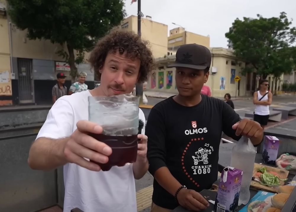 Luisito Comunica en Uruguay