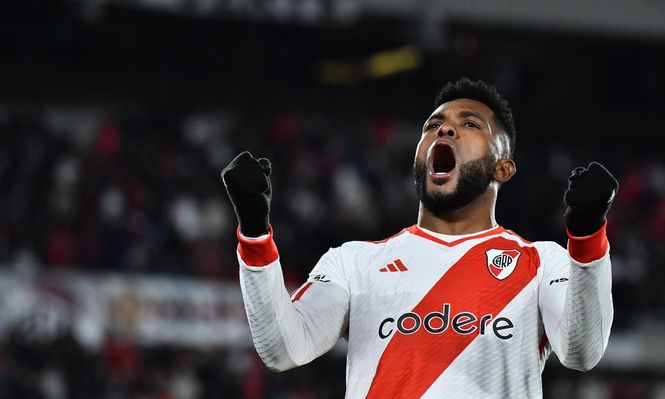 Hat trick de Borja para el triunfo de River sobre Tigre que lo acerca a la cima de la Liga Profesional