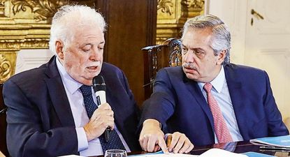 El fallecido Ginés González García estuvo imputado en la causa.