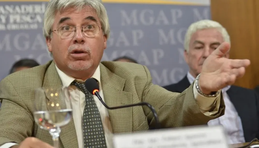 El ministro presentó a su gente y vislumbró el horizonte