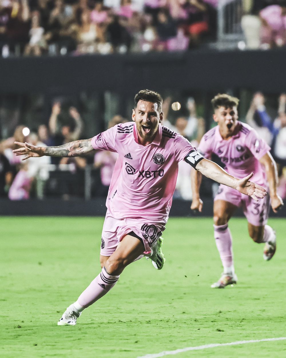 Mientras se recupera de una lesión ligamentaria. @InterMiamiFC