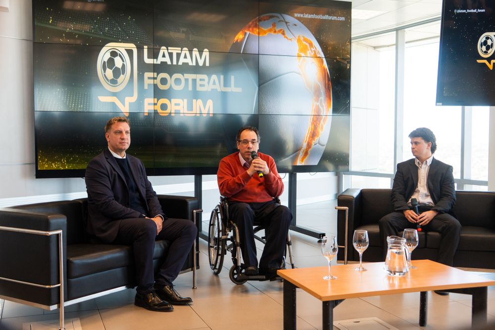Maxi López, el ministro de Turismo Pablo Menoni, y Federico Scotellaro, en el lanzamiento del Latam Football Forum de Montevideo