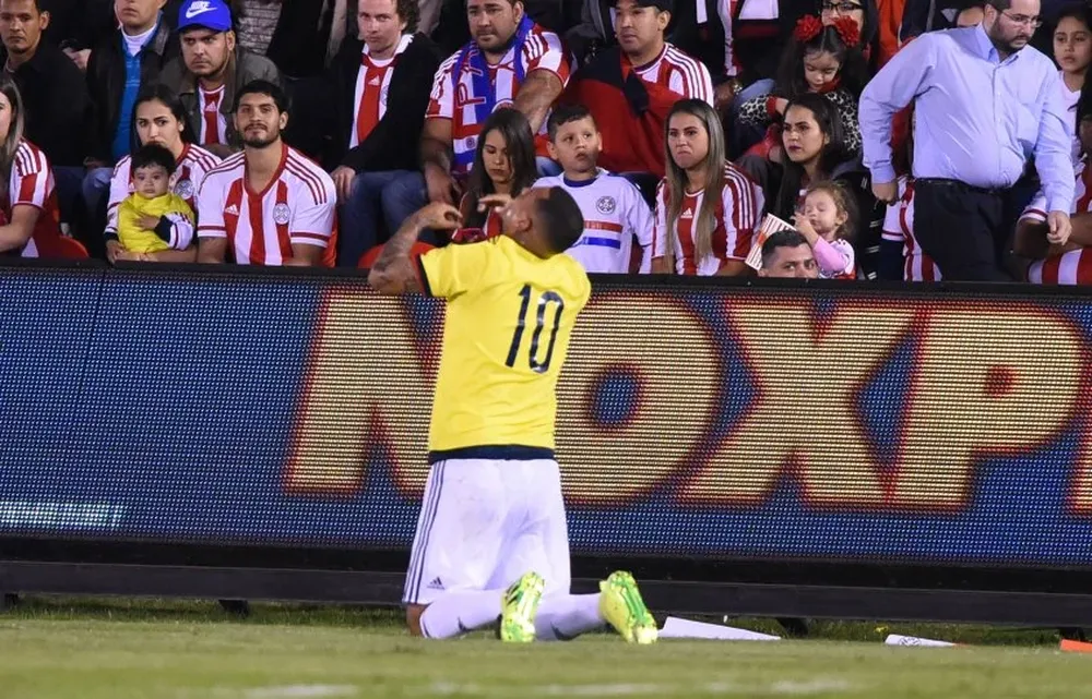 Edwin Cardona celebra el gol que le dio a Colombia el triunfo ante Paraguay.
