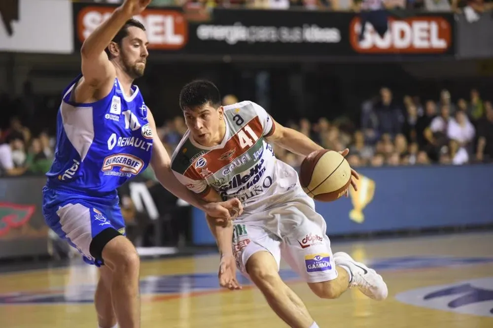 Aguada y Malvín en la primera final de la Liga: Souberbielle y Demian Álvarez