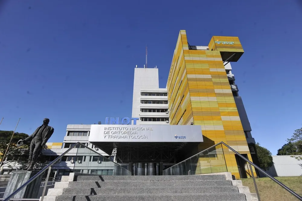 Edificio de ASSE en Montevideo