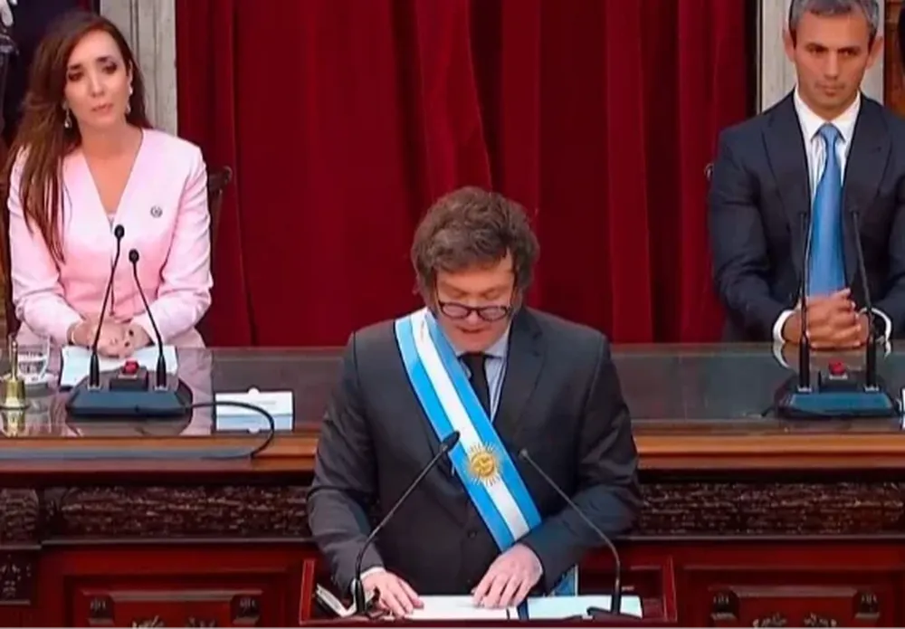 El Presidente cambió de idea y convocará a todos los mandatarios juntos