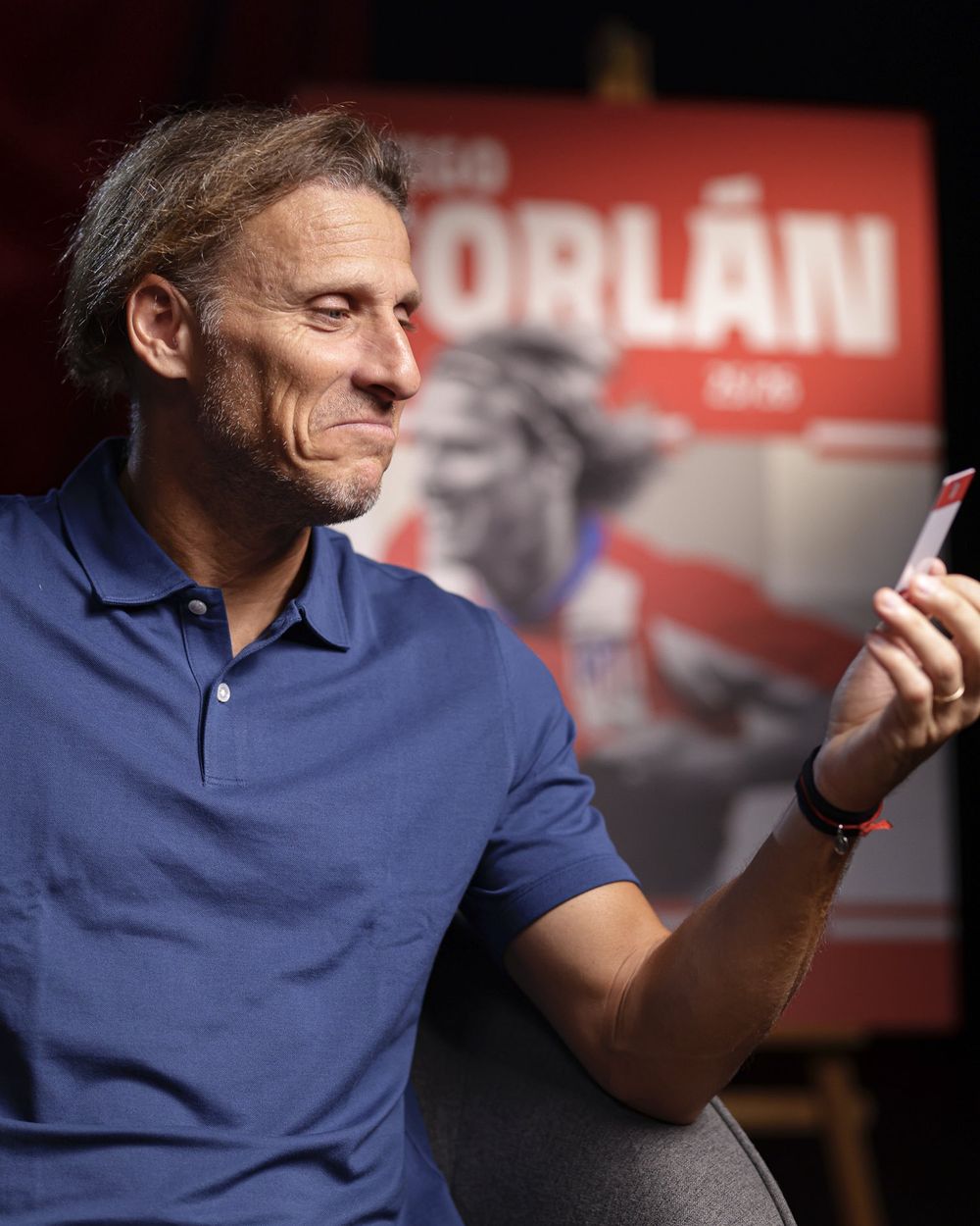 Diego Forlán y su imagen en el carné de socios de Atlético de Madrid